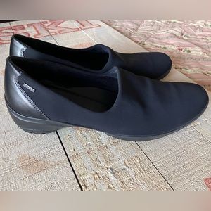 ECCO Navy Shoes Women’s 10